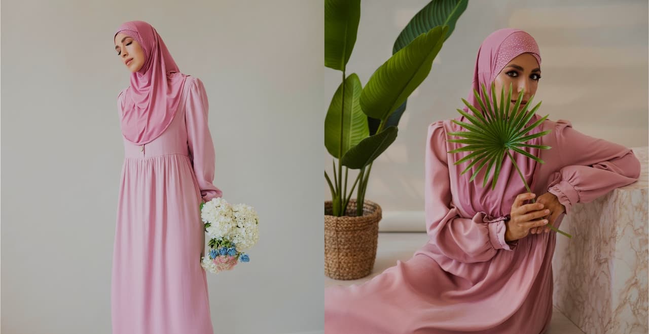 Pashmina in the house rose tone, draped in soft light